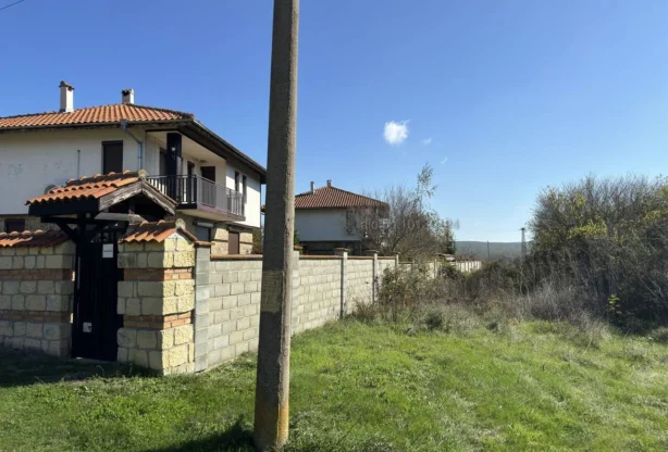 Агенция за недвижими имоти - Имоти Премиер - имот - 992828, Цена: 8250 EUR