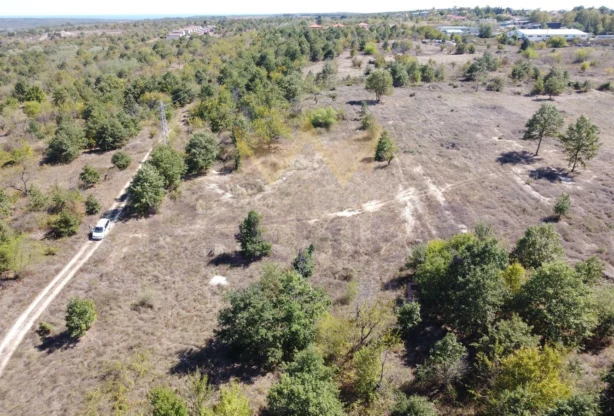 Агенция за недвижими имоти - Имоти Премиер - имот - 1076273, Цена: 22900 EUR