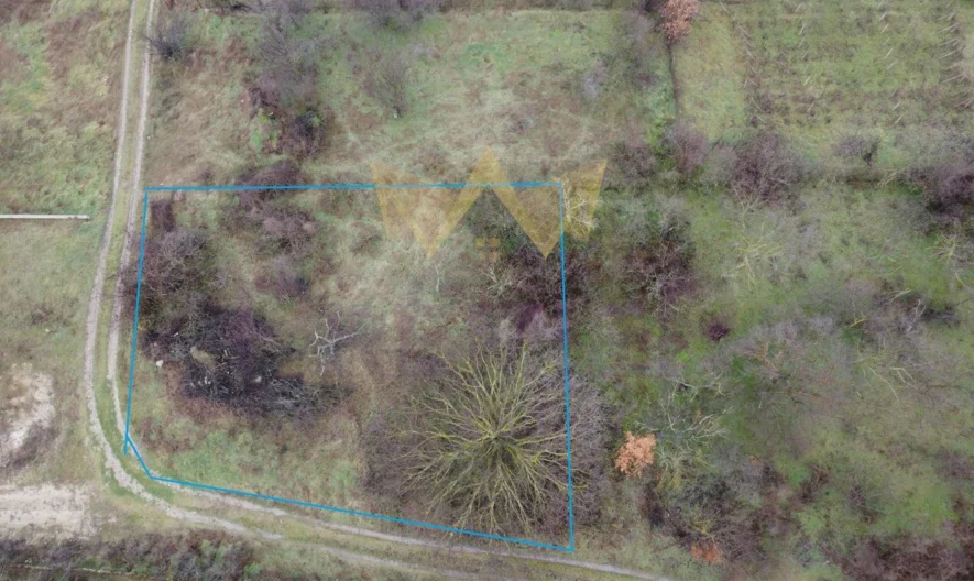 Парцел в Янчова Поляна - - снимка 1 - Имоти Премиер