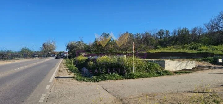 Парцел за продажба в гр. Аксаково -  - снимка 2 - Имоти Премиер