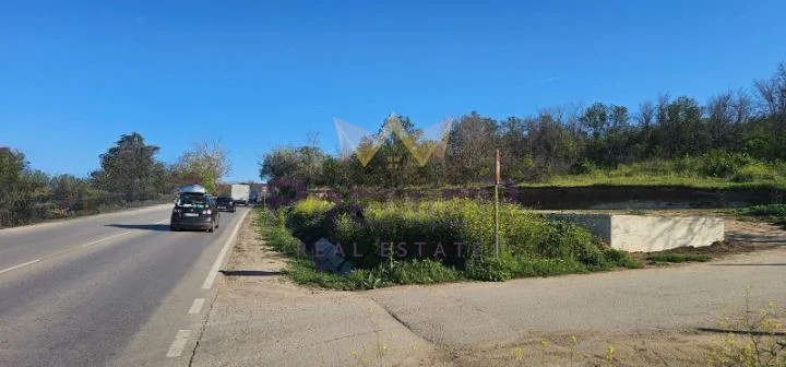 Парцел за продажба в гр. Аксаково -  - снимка 3 - Имоти Премиер