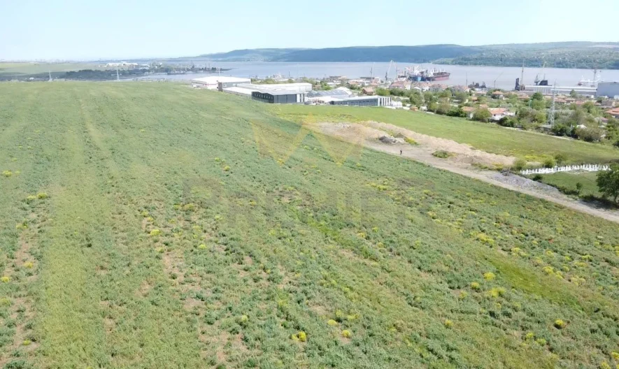 ПАРЦЕЛ ЗА ПРОМИШЛЕНА ДЕЙНОСТ 10000м2 ПУП, -  - снимка 2 - Имоти Премиер