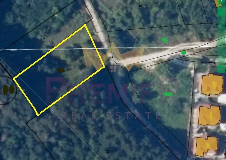 Парцел за жилищно строителство -  - снимка 3 - Имоти Премиер