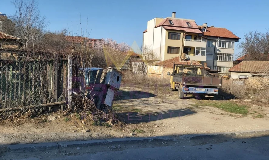 Парцел за жилищно строителство -  - снимка 4 - Имоти Премиер