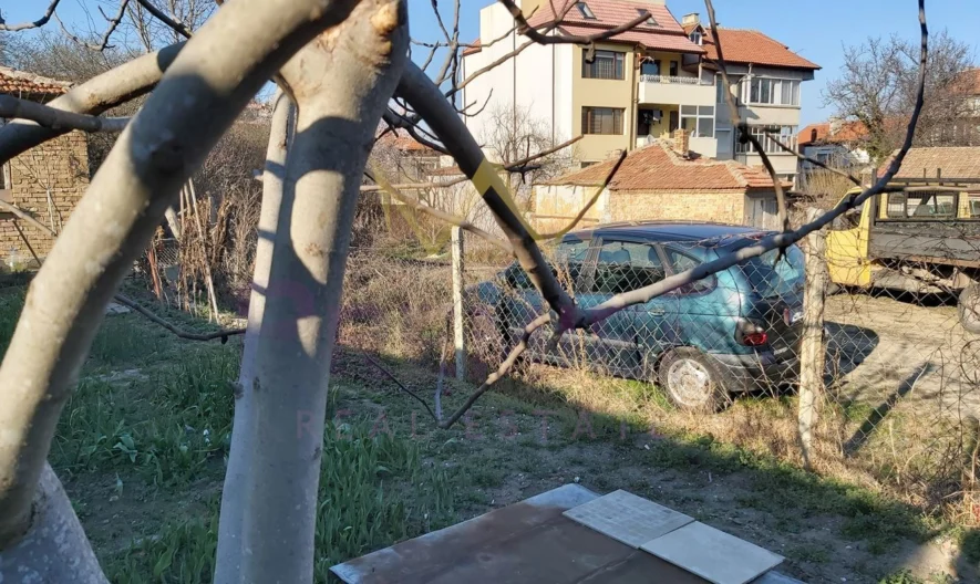 Парцел за жилищно строителство -  - снимка 6 - Имоти Премиер