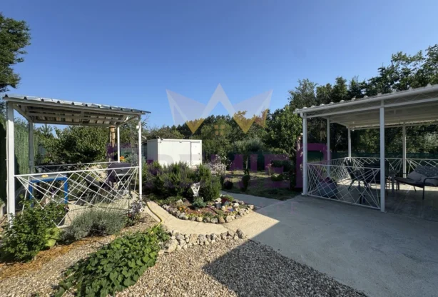 Агенция за недвижими имоти - Имоти Премиер - имот - 1039940, Цена: 79990 EUR