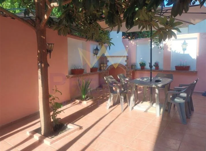 Пететажна, обзаведена къща в Приморско -  - снимка 15 - Имоти Премиер