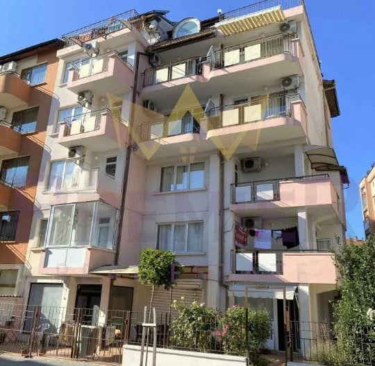 Пететажна, обзаведена къща в Приморско -  - снимка 17 - Имоти Премиер