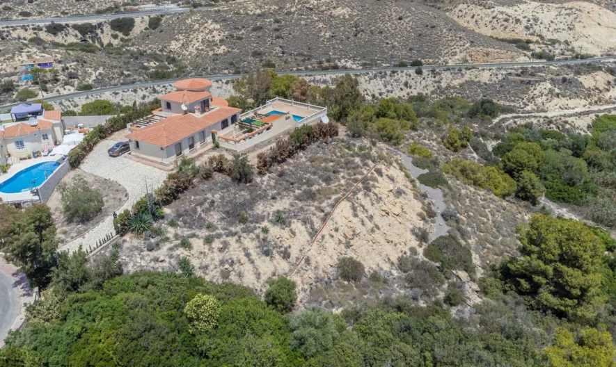 Plot in El Campello, Alicante - - snimka 1 - Imoti Premier
