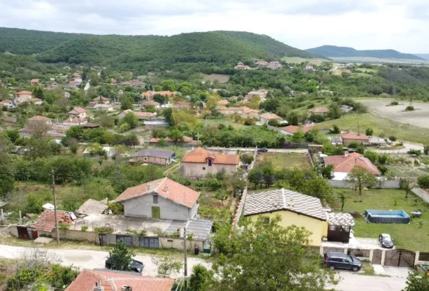 Real Estate Agency - Imoti Premier - imot - 1026617, Price: 27000 EUR