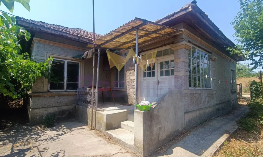 Plot of 2 decares with central location in the village of Dropla; Possibility to acquire an adjacent plot of 1.3 decares. - - snimka 2 - Imoti Premier
