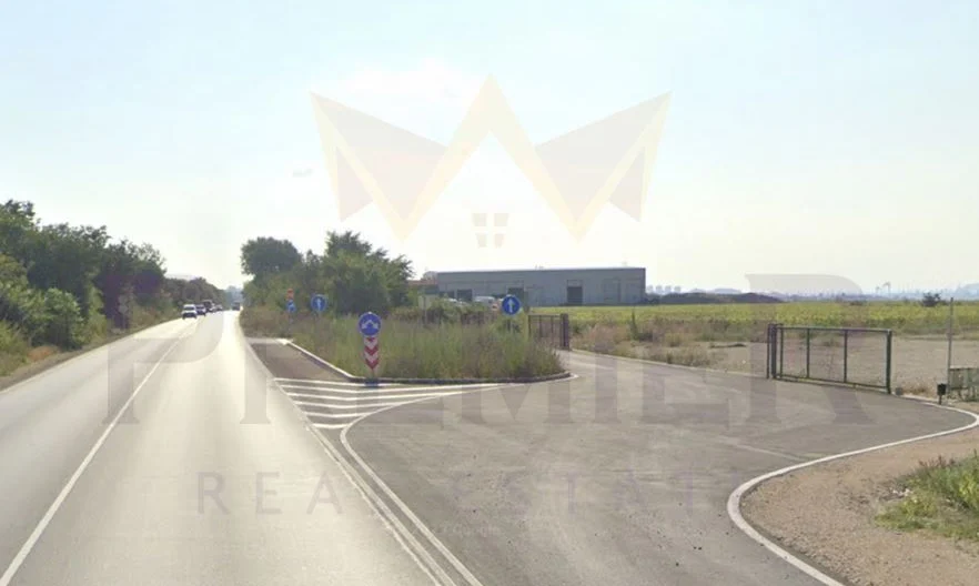 Plot on main road GP4 - - snimka 1 - Imoti Premier