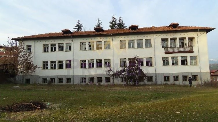 Plot with a Detached House in Godlevo Village -  - snimka 9 - Imoti Premier