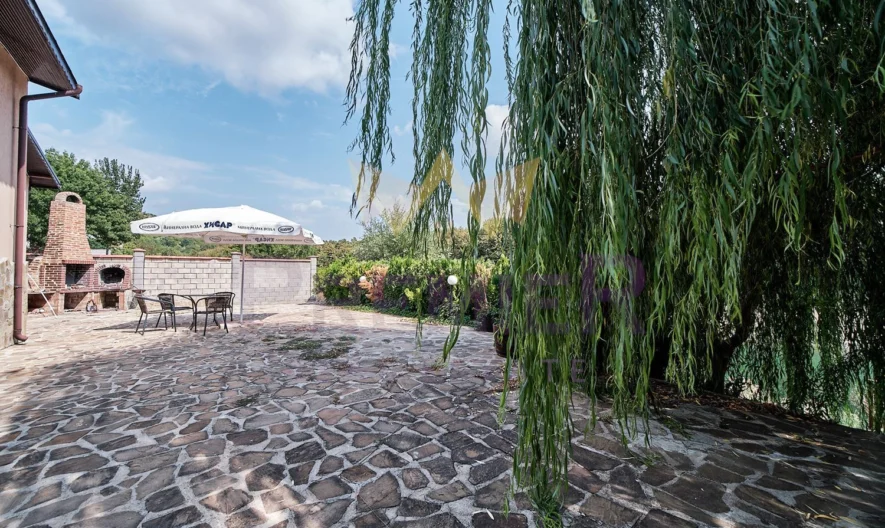 Почивна база в с. Дебелец - - снимка 18 - Имоти Премиер