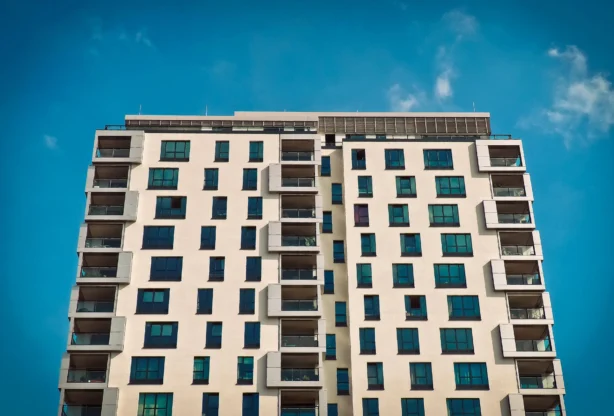 Покупка на имот „на зелено“ – Предимства и недостатъци