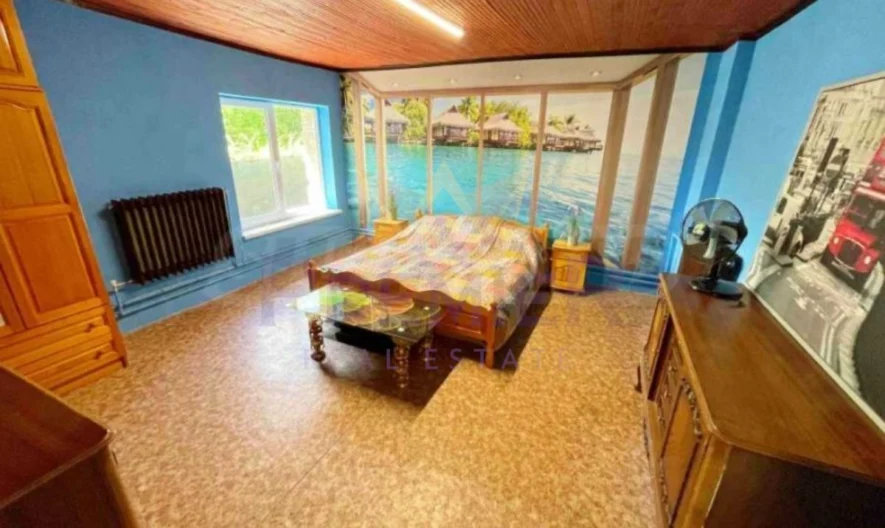 Практична къща (два апартамента с отделни входове) с просторен двор и изключителна локация в с. Котленци, обл. Добрич -  - снимка 6 - Имоти Премиер