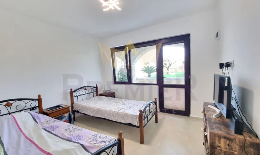 ПРЕКРАСНА КЪЩА С МОРСКА ПАНОРАМА ! МНОГО ДОБРА ЛОКАЦИЯ ! - - снимка 21 - Имоти Премиер