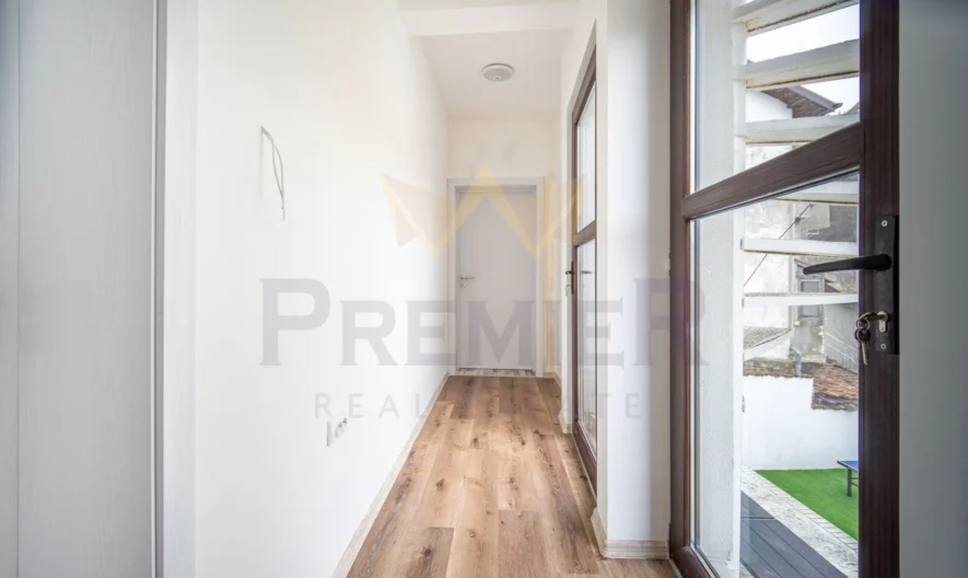 ПРЕКРАСНА КЪЩА С МОРСКА ПАНОРАМА ! МНОГО ДОБРА ЛОКАЦИЯ ! - - снимка 25 - Имоти Премиер