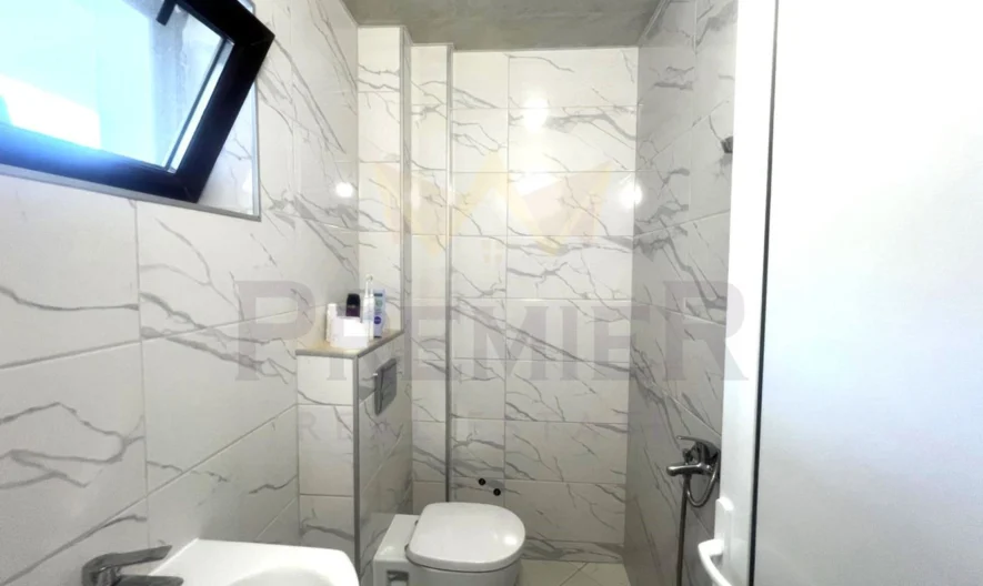 ПРЕКРАСНА КЪЩА С МОРСКА ПАНОРАМА ! МНОГО ДОБРА ЛОКАЦИЯ ! - - снимка 32 - Имоти Премиер