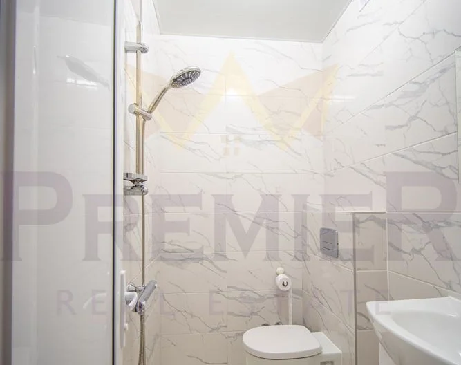 ПРЕКРАСНА КЪЩА С МОРСКА ПАНОРАМА ! МНОГО ДОБРА ЛОКАЦИЯ ! - - снимка 34 - Имоти Премиер