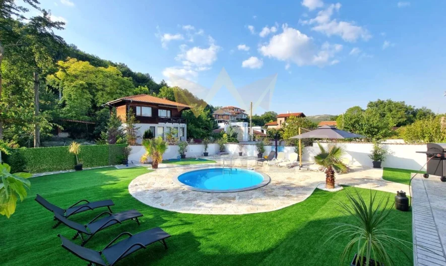 ПРЕКРАСНА КЪЩА С МОРСКА ПАНОРАМА ! МНОГО ДОБРА ЛОКАЦИЯ ! - - снимка 4 - Имоти Премиер