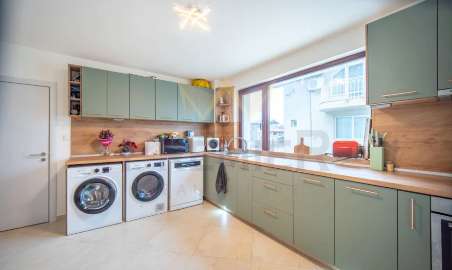 ПРЕКРАСНА КЪЩА С МОРСКА ПАНОРАМА ! МНОГО ДОБРА ЛОКАЦИЯ ! - - снимка 6 - Имоти Премиер