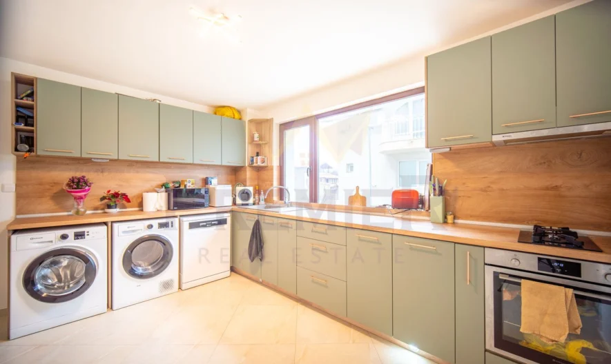 ПРЕКРАСНА КЪЩА С МОРСКА ПАНОРАМА ! МНОГО ДОБРА ЛОКАЦИЯ ! - - снимка 7 - Имоти Премиер