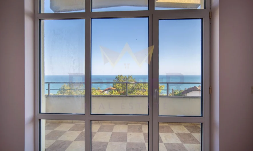 Прекрасна къща с МОРСКА ПАНОРАМА  в гр. Балчик! -  - снимка 14 - Имоти Премиер