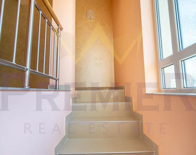 Прекрасна къща с МОРСКА ПАНОРАМА в гр. Балчик! - - снимка 22 - Имоти Премиер