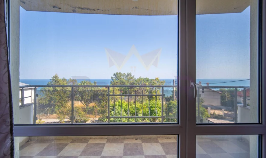 Прекрасна къща с МОРСКА ПАНОРАМА  в гр. Балчик! -  - снимка 28 - Имоти Премиер