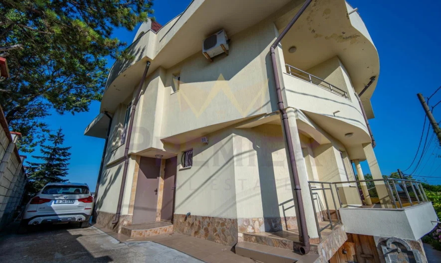 Прекрасна къща с МОРСКА ПАНОРАМА в гр. Балчик! - - снимка 31 - Имоти Премиер