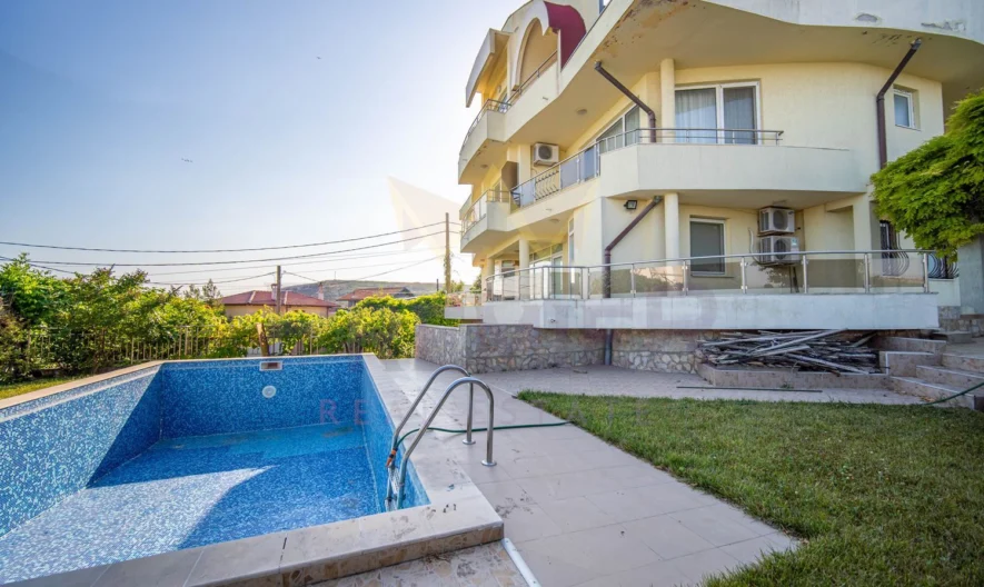 Прекрасна къща с МОРСКА ПАНОРАМА  в гр. Балчик! -  - снимка 41 - Имоти Премиер