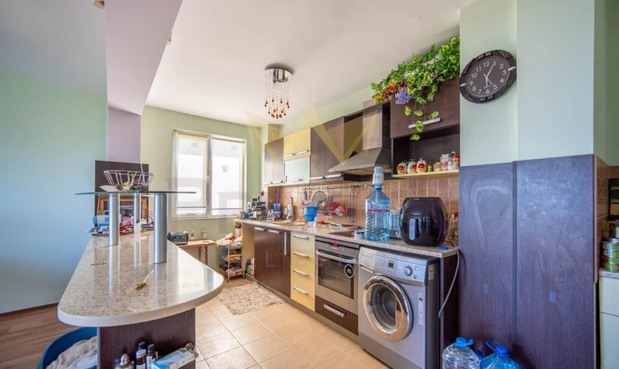 Прекрасна къща с МОРСКА ПАНОРАМА в гр. Балчик! - - снимка 6 - Имоти Премиер