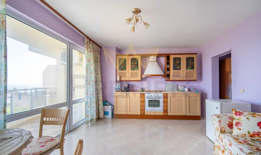 Прекрасна къща с МОРСКА ПАНОРАМА в гр. Балчик! - - снимка 7 - Имоти Премиер