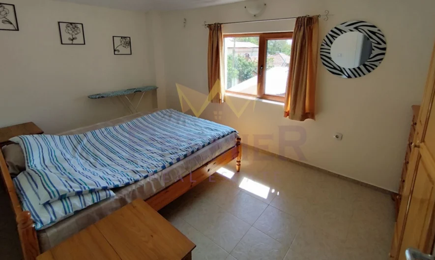 Прекрасна къща в центъра на Каблешково -  - снимка 9 - Имоти Премиер