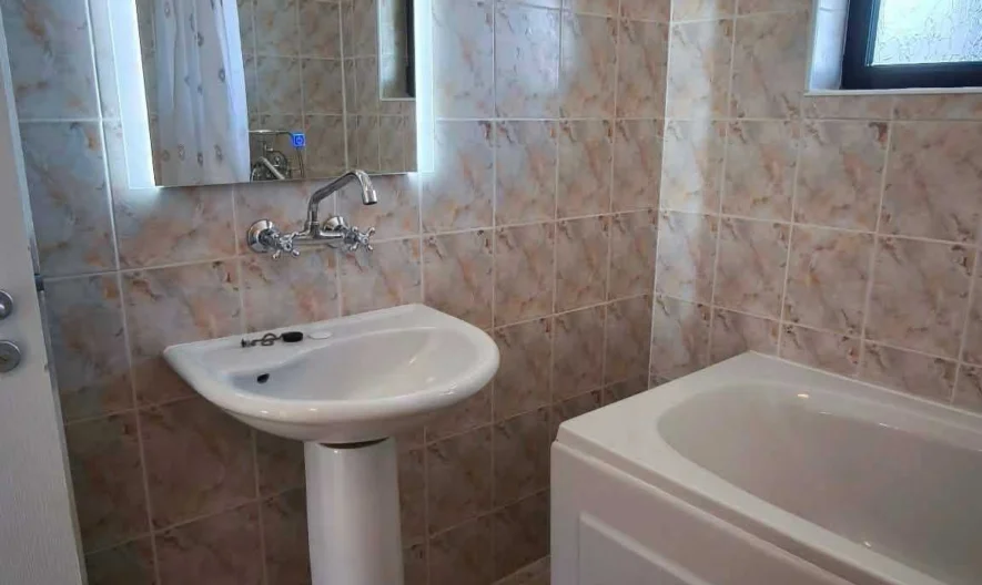 Прекрасна реновирана къща в село Църква ! -  - снимка 17 - Имоти Премиер