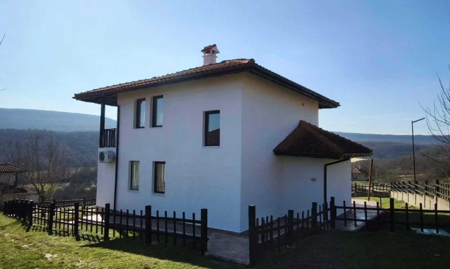 Прекрасна реновирана къща в село Църква ! -  - снимка 5 - Имоти Премиер