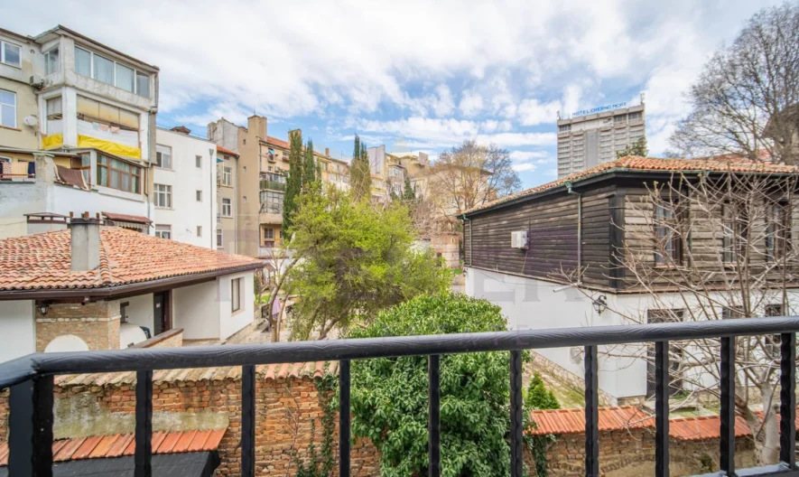 Премиум обзаведен апартамент в идеалния център Варна – дизайнерски ремонт, смарт системи и готов бизнес -  - снимка 13 - Имоти Премиер