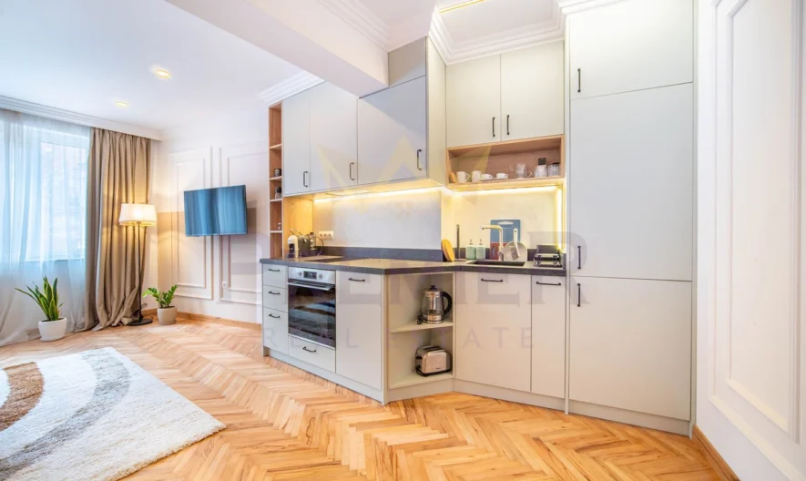 Премиум обзаведен апартамент в идеалния център Варна – дизайнерски ремонт, смарт системи и готов бизнес -  - снимка 5 - Имоти Премиер