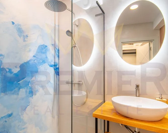 Премиум обзаведен апартамент в идеалния център Варна – дизайнерски ремонт, смарт системи и готов бизнес -  - снимка 9 - Имоти Премиер