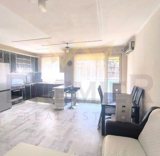 ПРЕМИУМ ЮЖНО ЖИЛИЩЕ В ЗАТВОРЕН КОМПЛЕКС: РАЙОН ХЕИ, ГР. ВАРНА -  - снимка 1 - Имоти Премиер