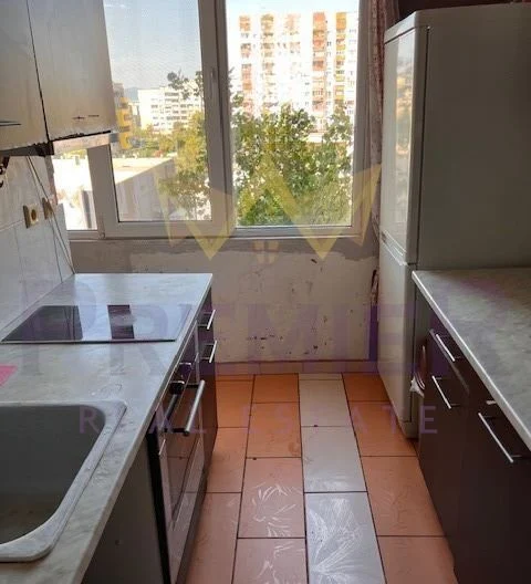 Преустроен тристаен апартамент на четиристаен в ж.к. Люлин 7 -  - снимка 12 - Имоти Премиер