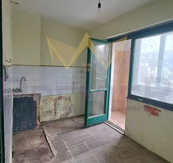 Продава 3-стаен апартамент квартал Левски Варна - - снимка 9 - Имоти Премиер