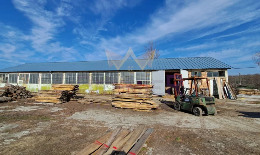 Продава Дърводелски цех село Гроздьово област Варна -  - снимка 1 - Имоти Премиер