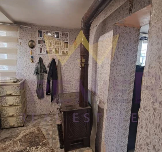 Продава два етажа от къща Аспарухово гр. Варна - - снимка 13 - Имоти Премиер