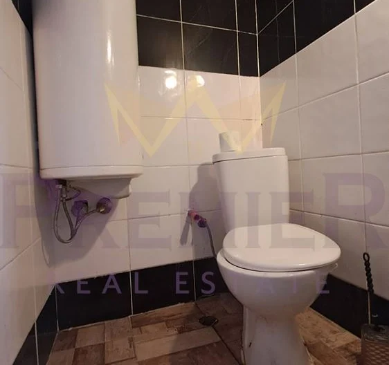 Продава два етажа от къща Аспарухово гр. Варна - - снимка 17 - Имоти Премиер