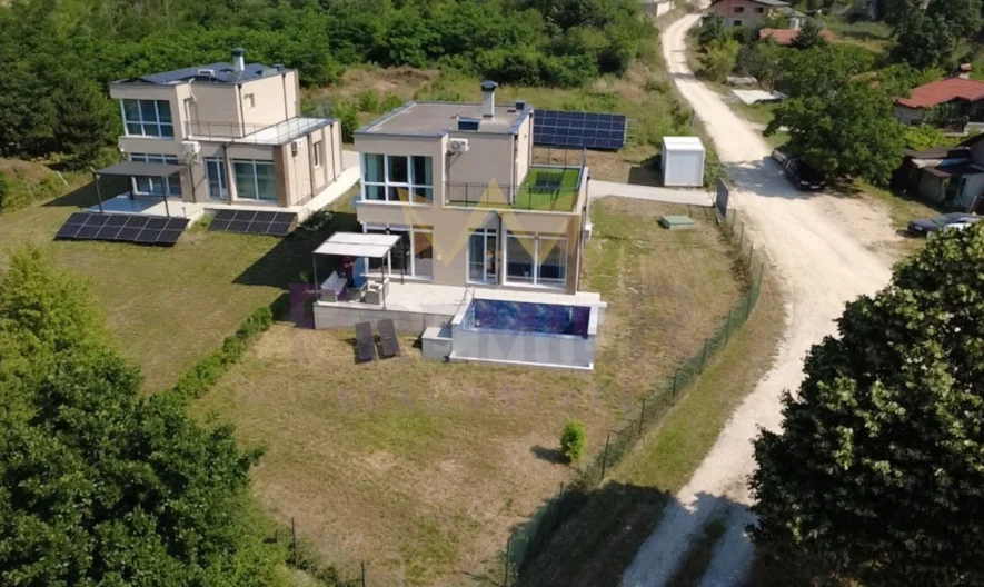 Продава двуетажна къща село Приселци област Варна -  - снимка 1 - Имоти Премиер