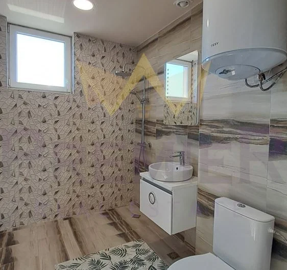 Продава двуетажна къща село Приселци област Варна -  - снимка 15 - Имоти Премиер