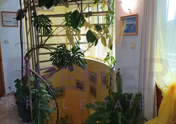 Продава Къща м-ст Траката Варна - - снимка 10 - Имоти Премиер