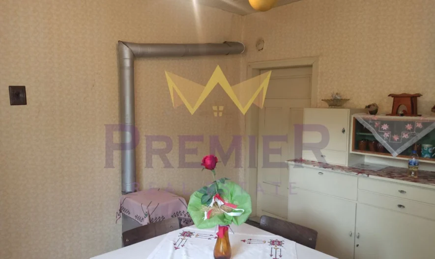 Продава Къща с. Есенница област Варна до парк 10 декара -  - снимка 15 - Имоти Премиер